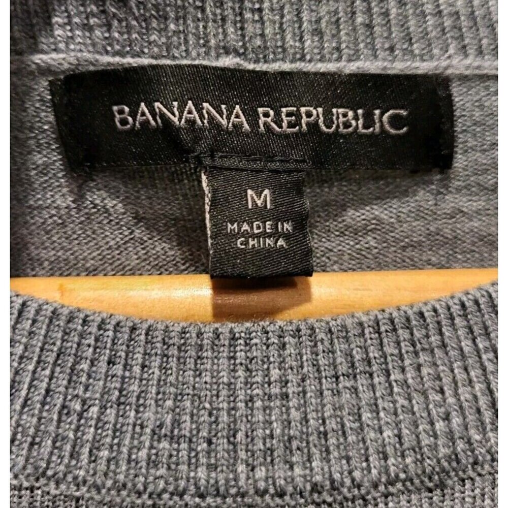 Banana Republic Gray Floral Embroidered Merino Wool Lightweight Sweater Sz M - Picture 7 of 8